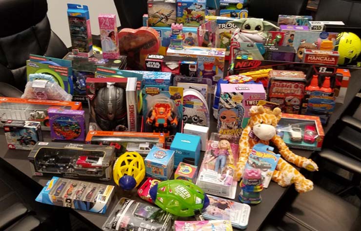 PMDG's Dallas Office Organizes Donations to ACO Toy Drive